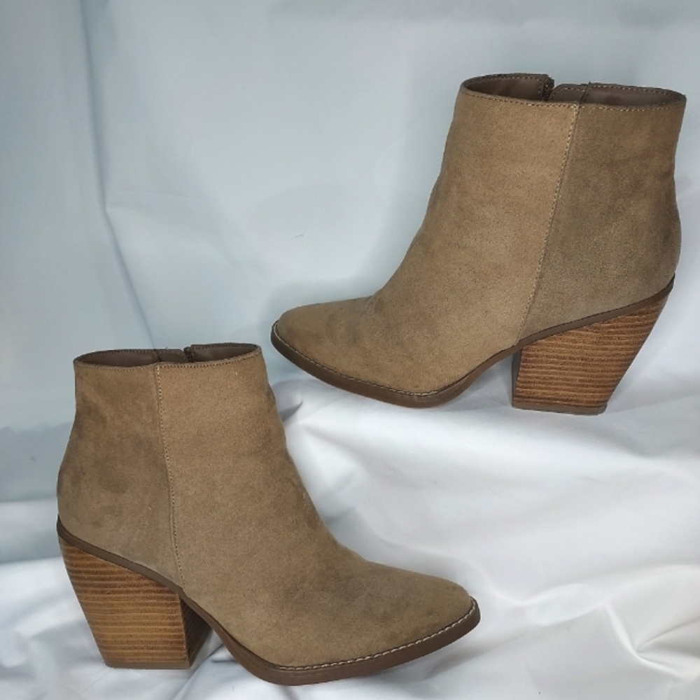 Madden Girl ankle boots Klicck Klick suede taupe tan block heel pointed toe 10